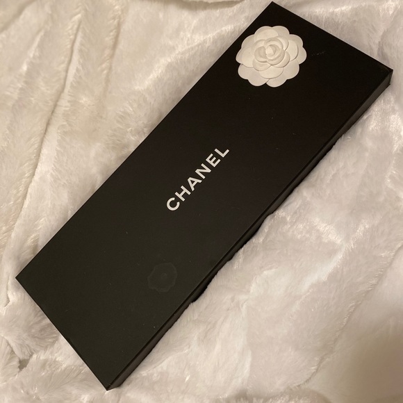 Chanel Necklace/Belt Gold and Pearl. - Picture 2 of 8